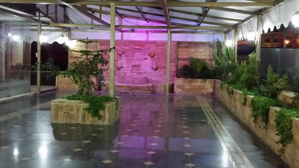 Gardens Hotel Amman Eksteriør billede